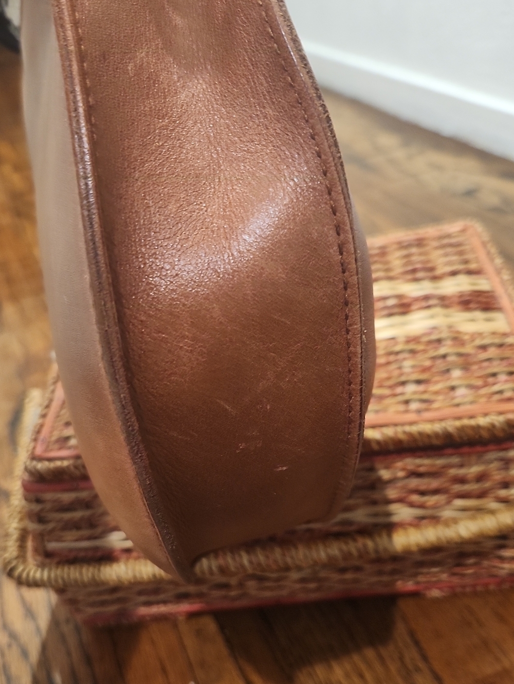 Madewell The Transport Saddlebag: Wave Strap Edition – English Saddle Leather - Picture 4 of 11